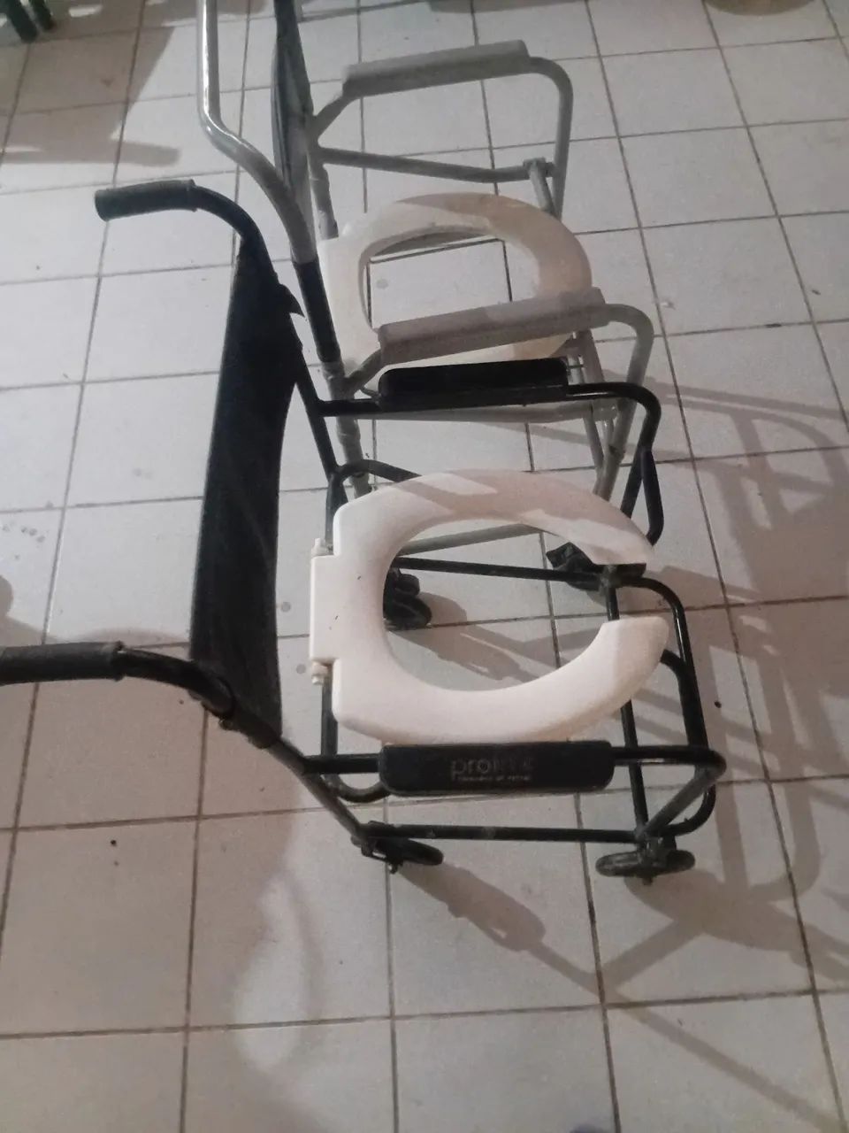 Kit de duas cadeiras de banho Dellamed - Foto 3