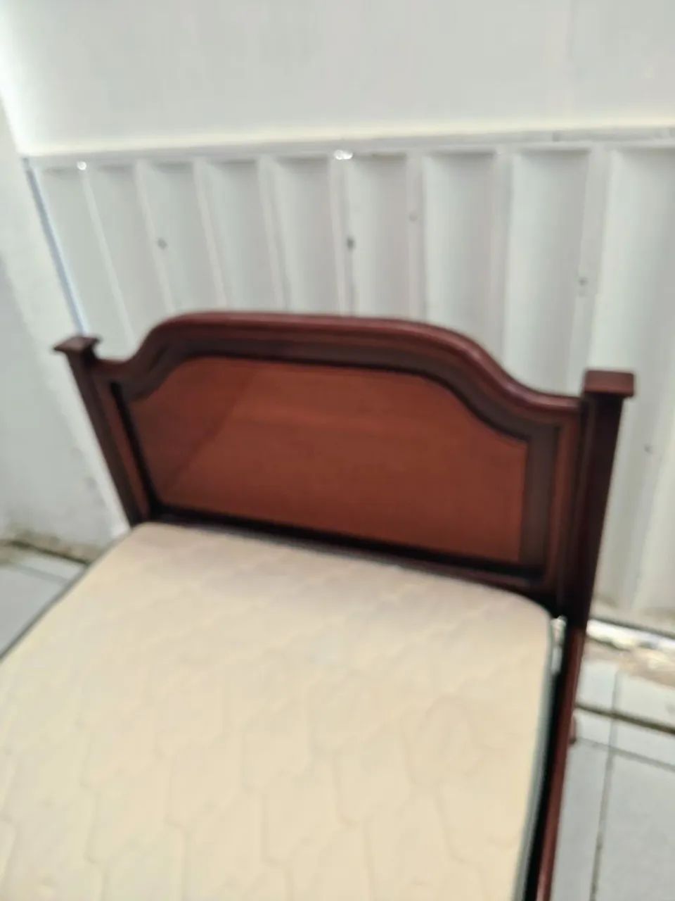 Vendo cama de solteiro  - Foto 3