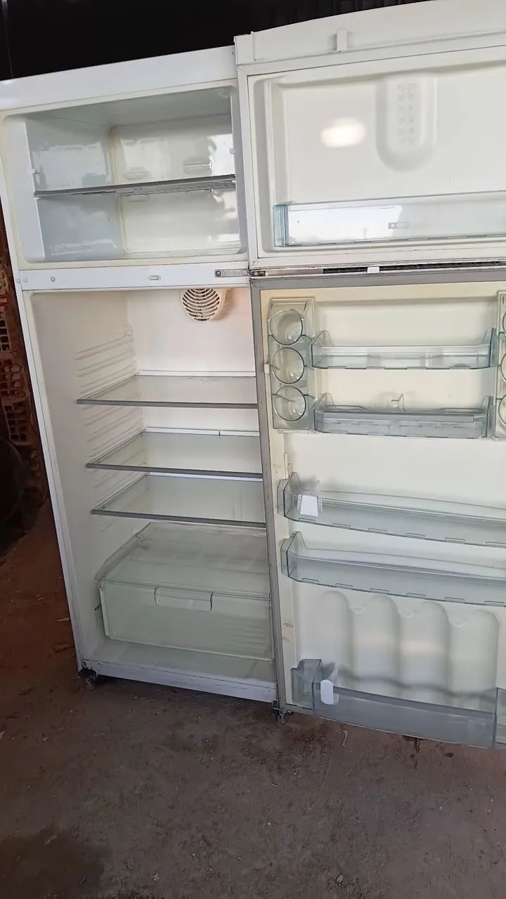 Vendo Geladeira Duplex com entrega grátis  - Foto 4