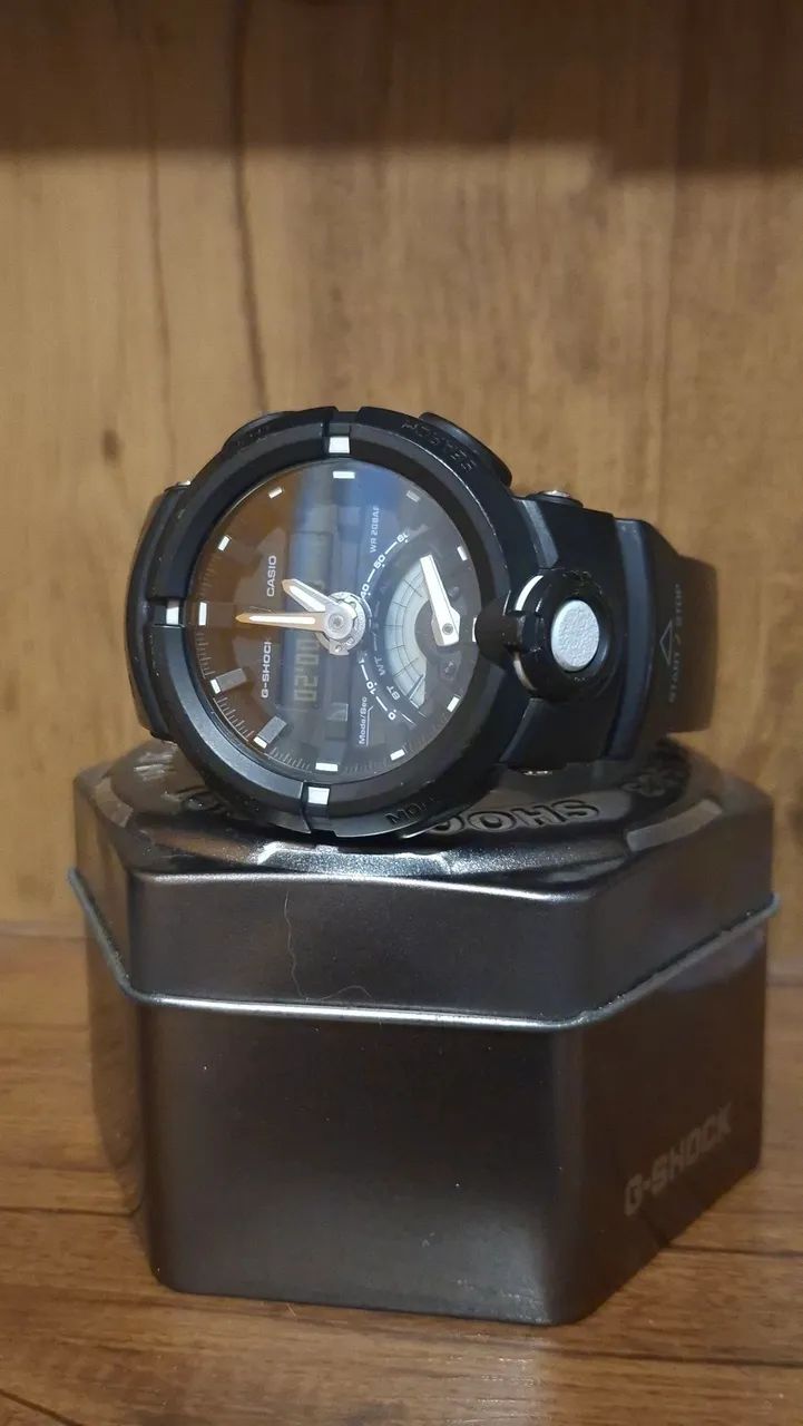 Relógio Casio G-Shock GA-500-1ADR