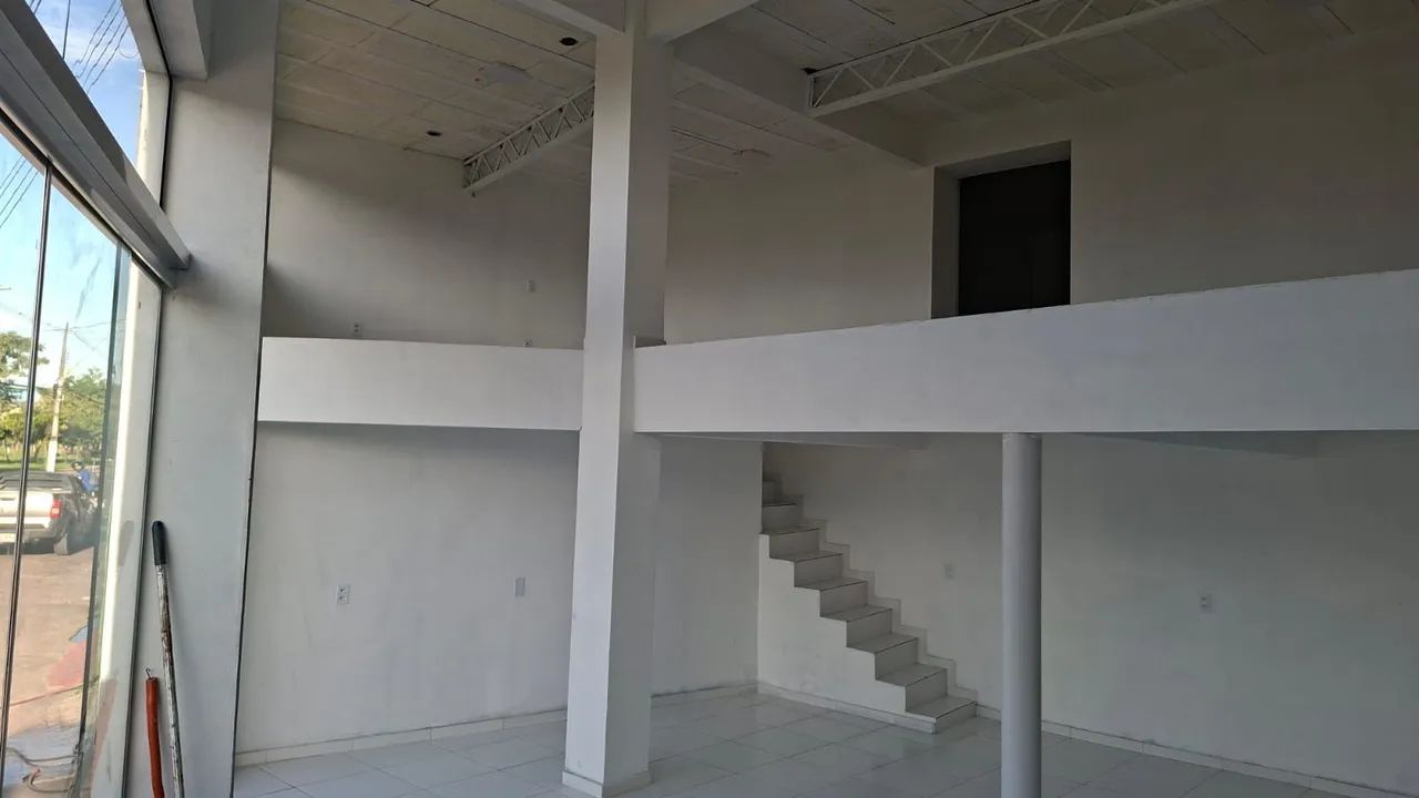 Excelente ponto comercial em via movimentada | Espaço amplo e versátil - Foto 3