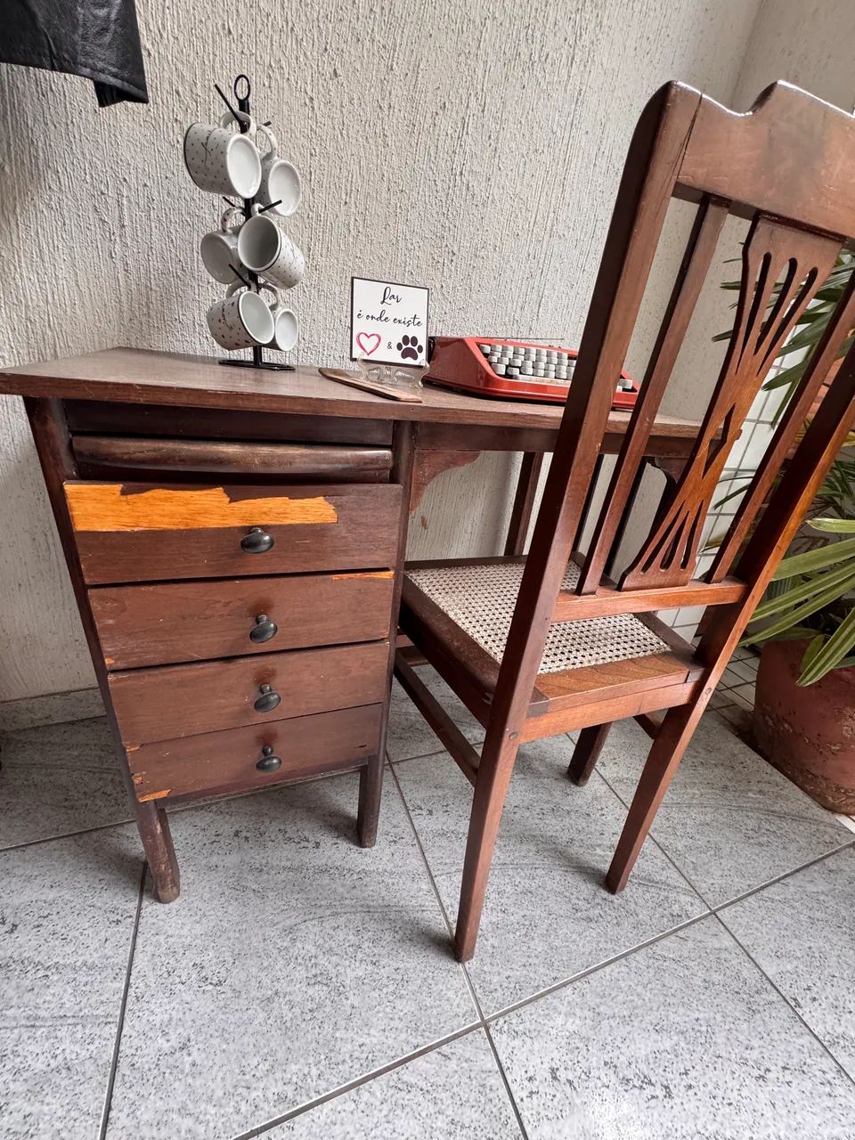 Escrivaninha Antiga com Cadeira Estilo Inglês  - Foto 2