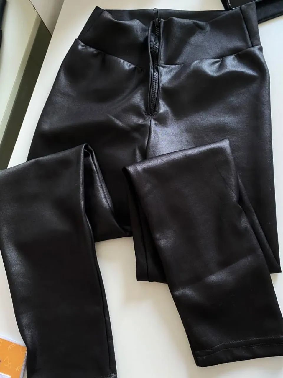 Calça de couro fale preta - Foto 4