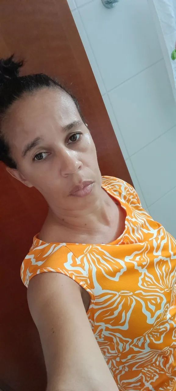 Estou oferecendo meus serviços de faxina e babá 