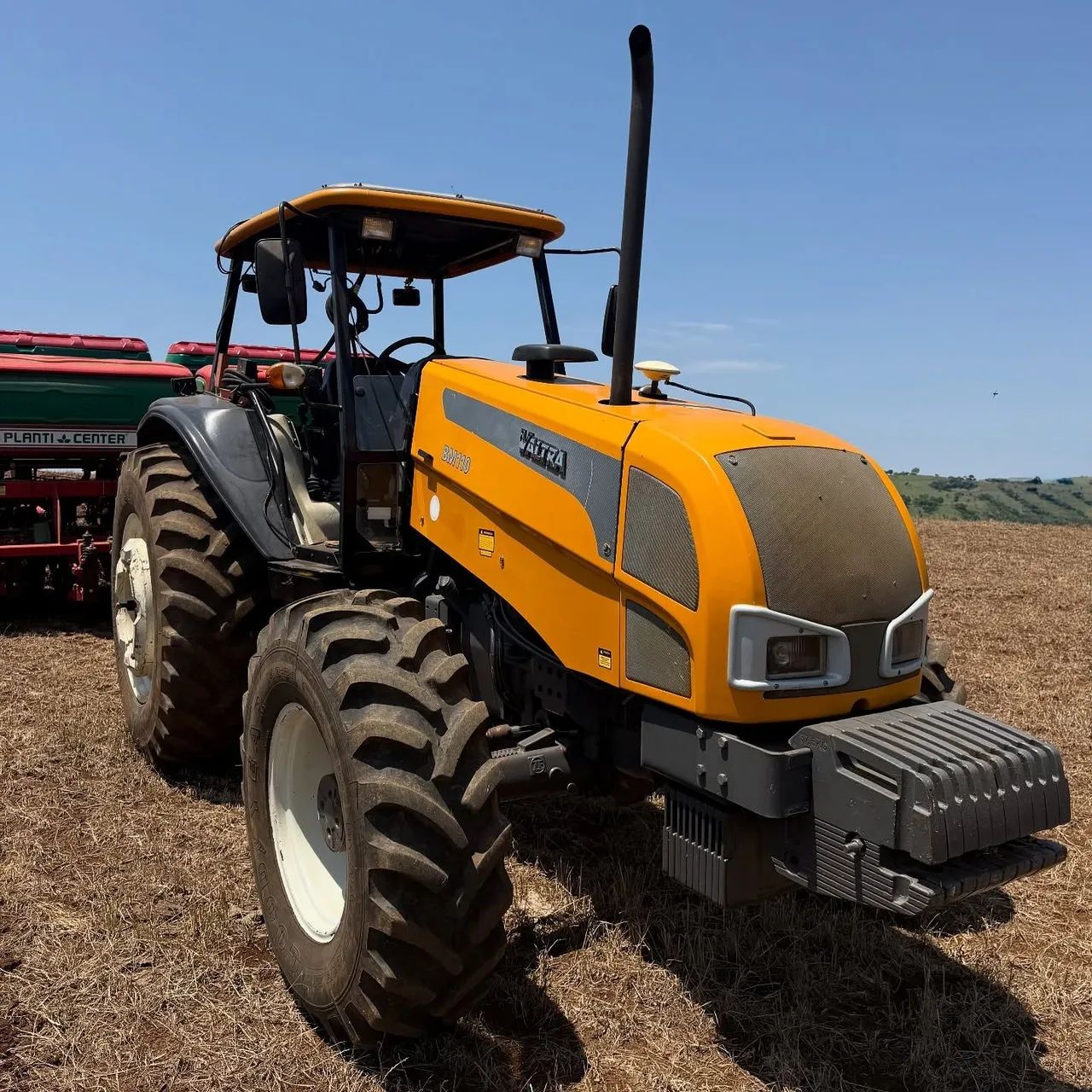 TRATOR VALTRA - Foto 3