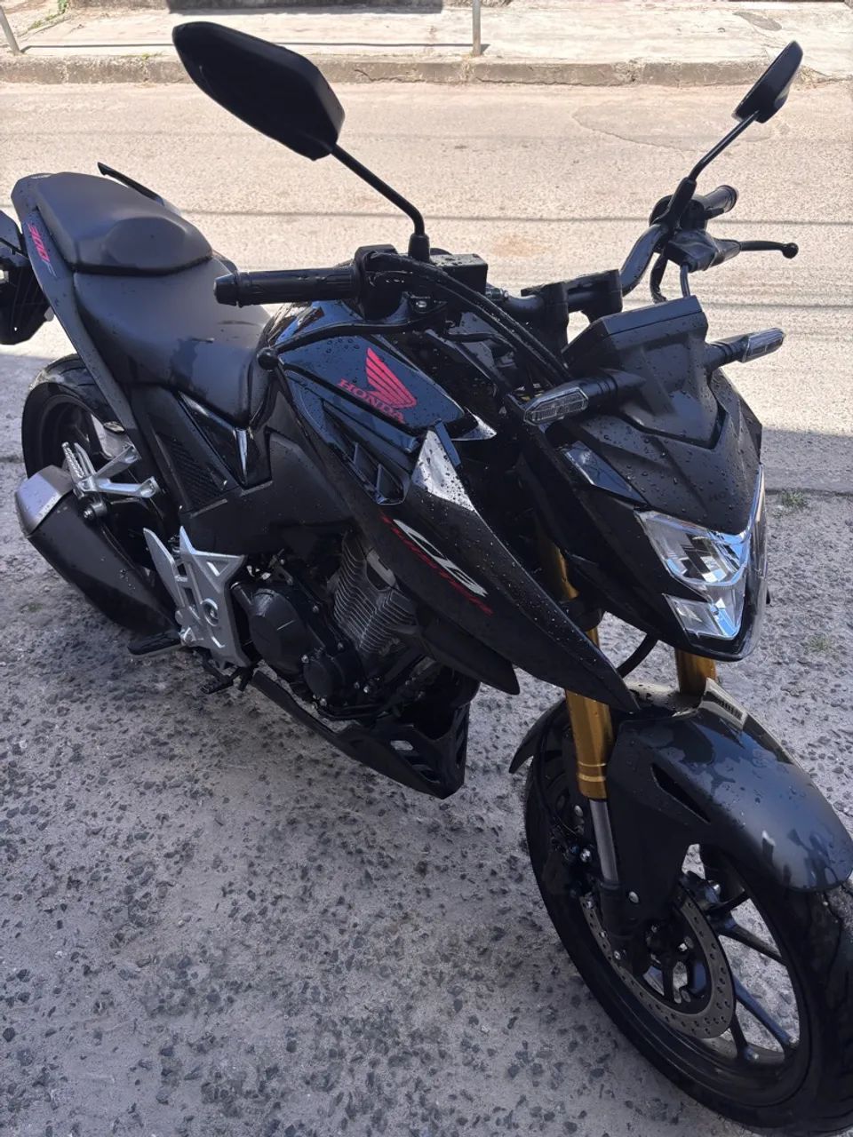 CB300F ABS - Foto 2