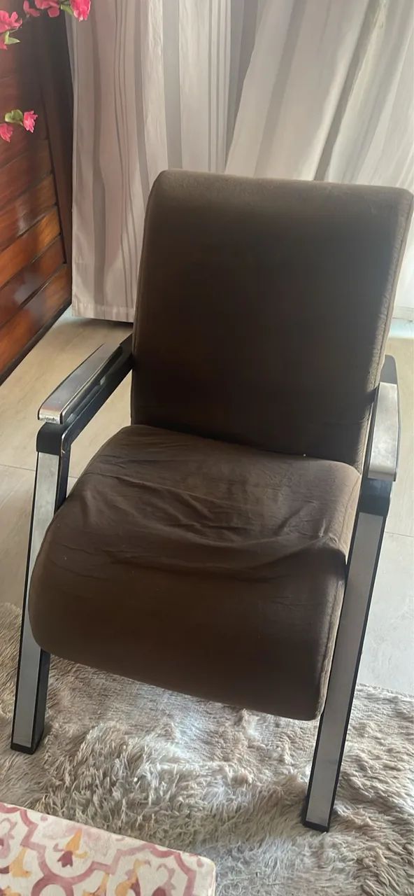 Duas Poltronas  &200 as duas  - Foto 2