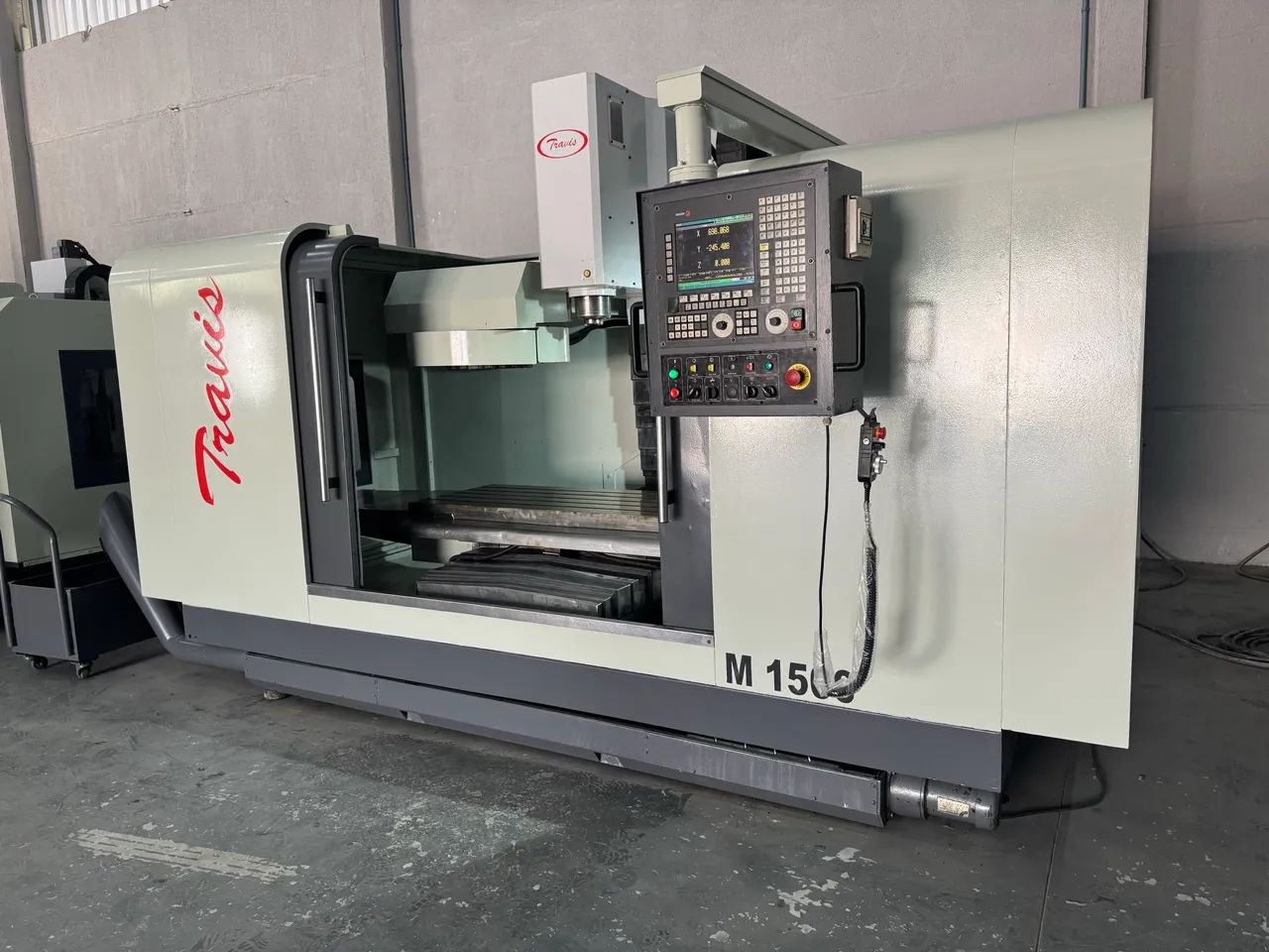 Centro de usinagem Travis M1500