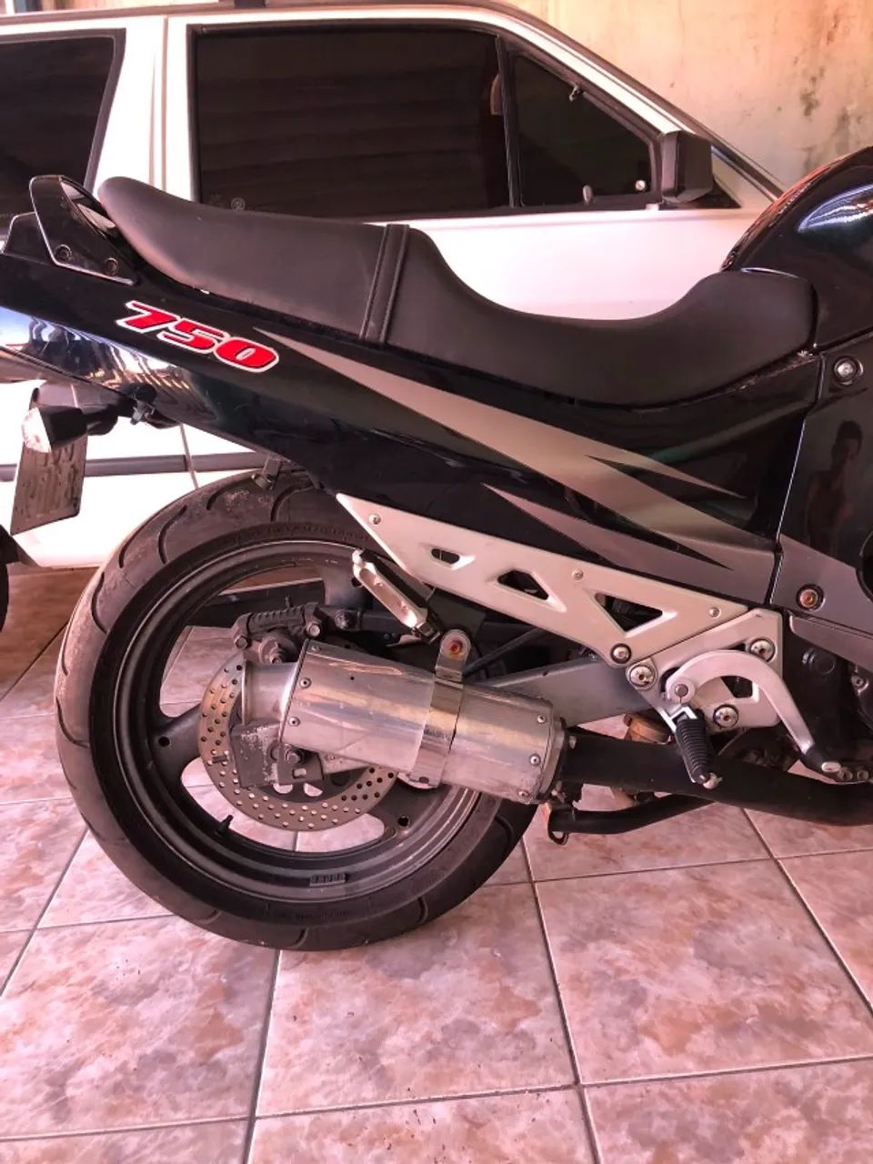 Suzuki GSX - Foto 2