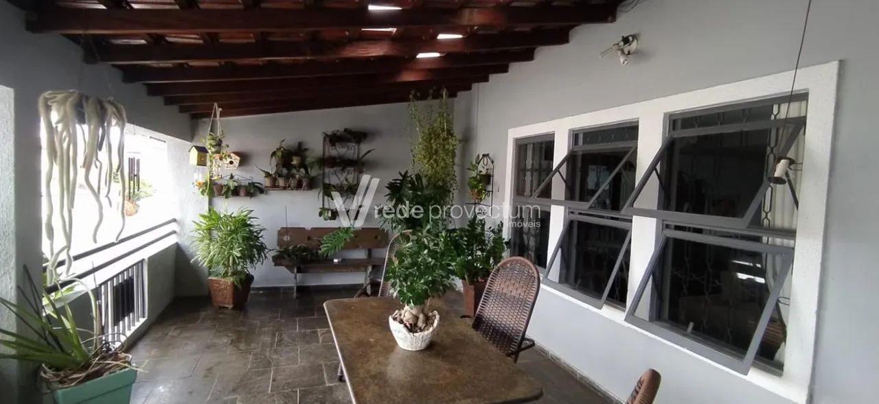 Sobrado à venda, 3 dormitórios, Vila União Campinas