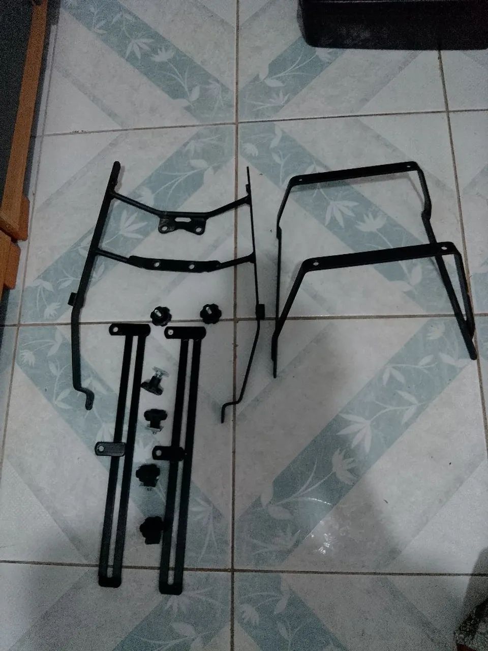 Suporte de baú para moto