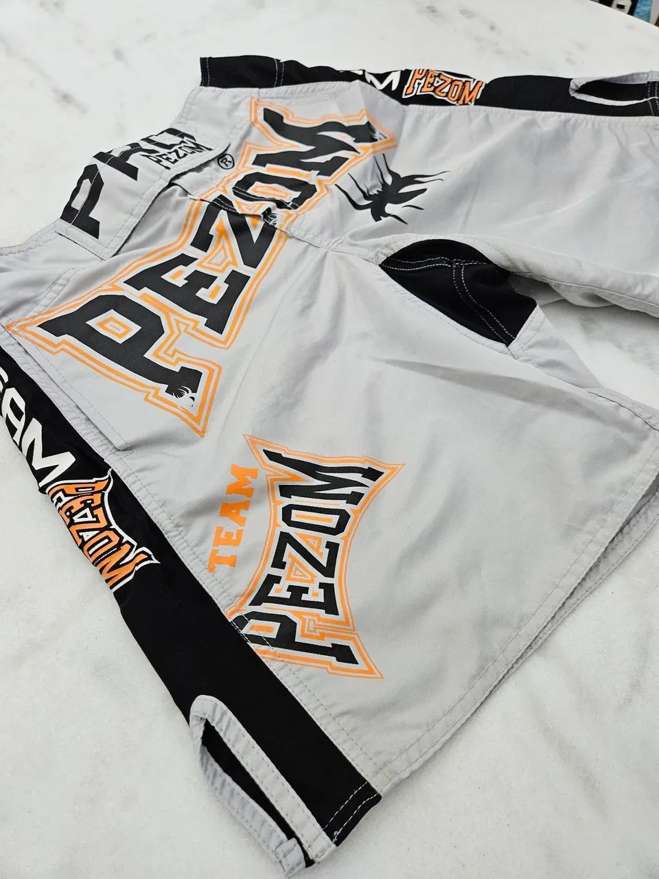 Bermuda de Boxe , Muay thai Pezom Team