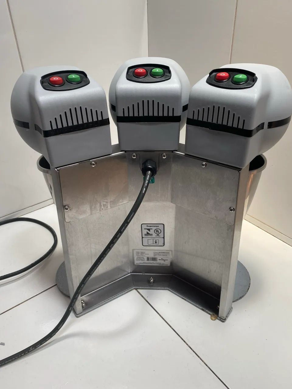 Batedor De Milkshake e Açaí Triplo Skymsem 3 copos aço inox BMS -3-N  - Foto 3