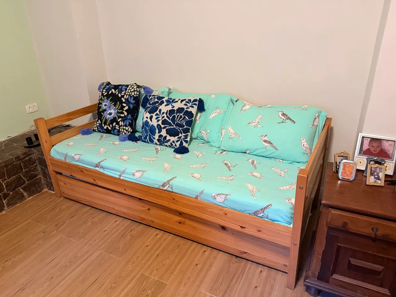 Sofá Cama Madeira Maciça Com Cama Auxiliar Solteiro 