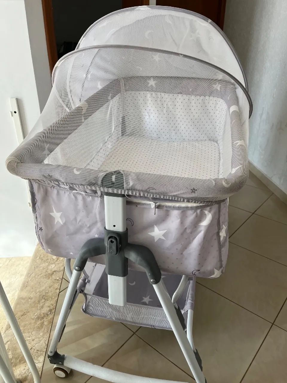 Berço Portátil Ajustável Cinza Opapro - 0 A 2 Anos - Foto 5