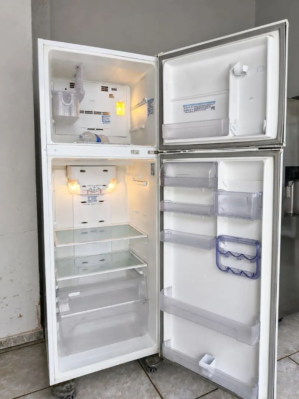 Geladeira Electrolux Frost Free 