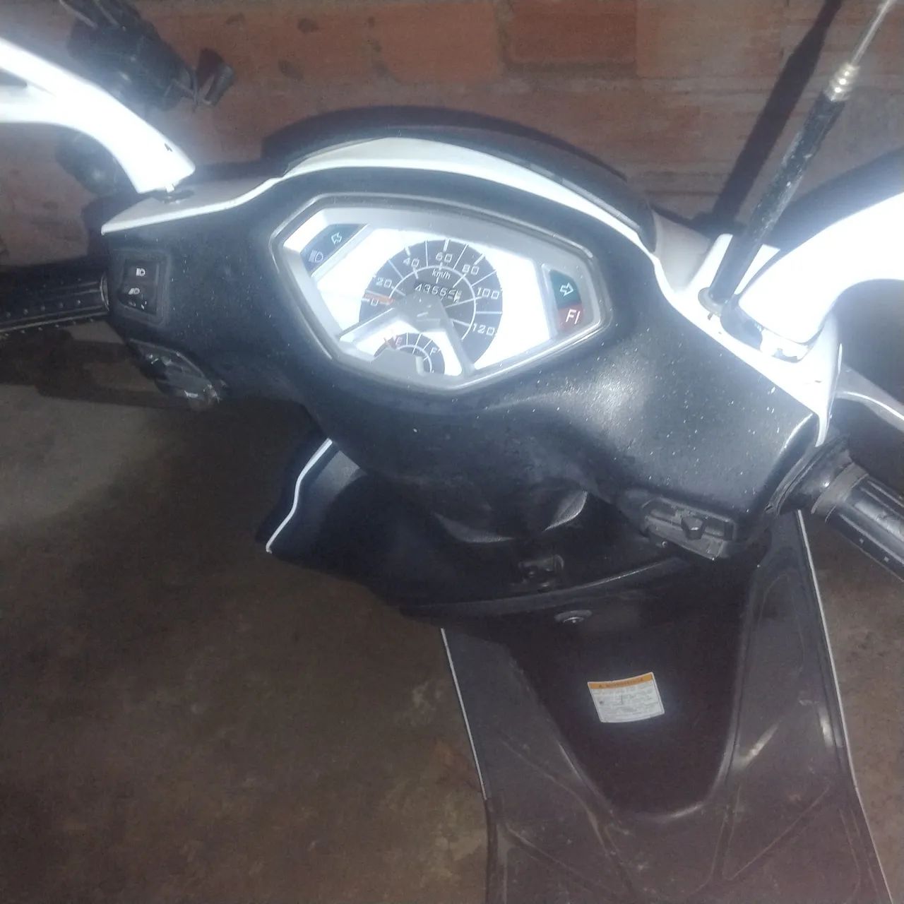 Moto bom estado e bom pra andar  ACEITO negociação  - Foto 4
