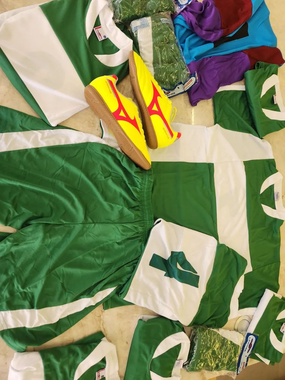 Uniforme  e chuteiras futsal completo  - Foto 4