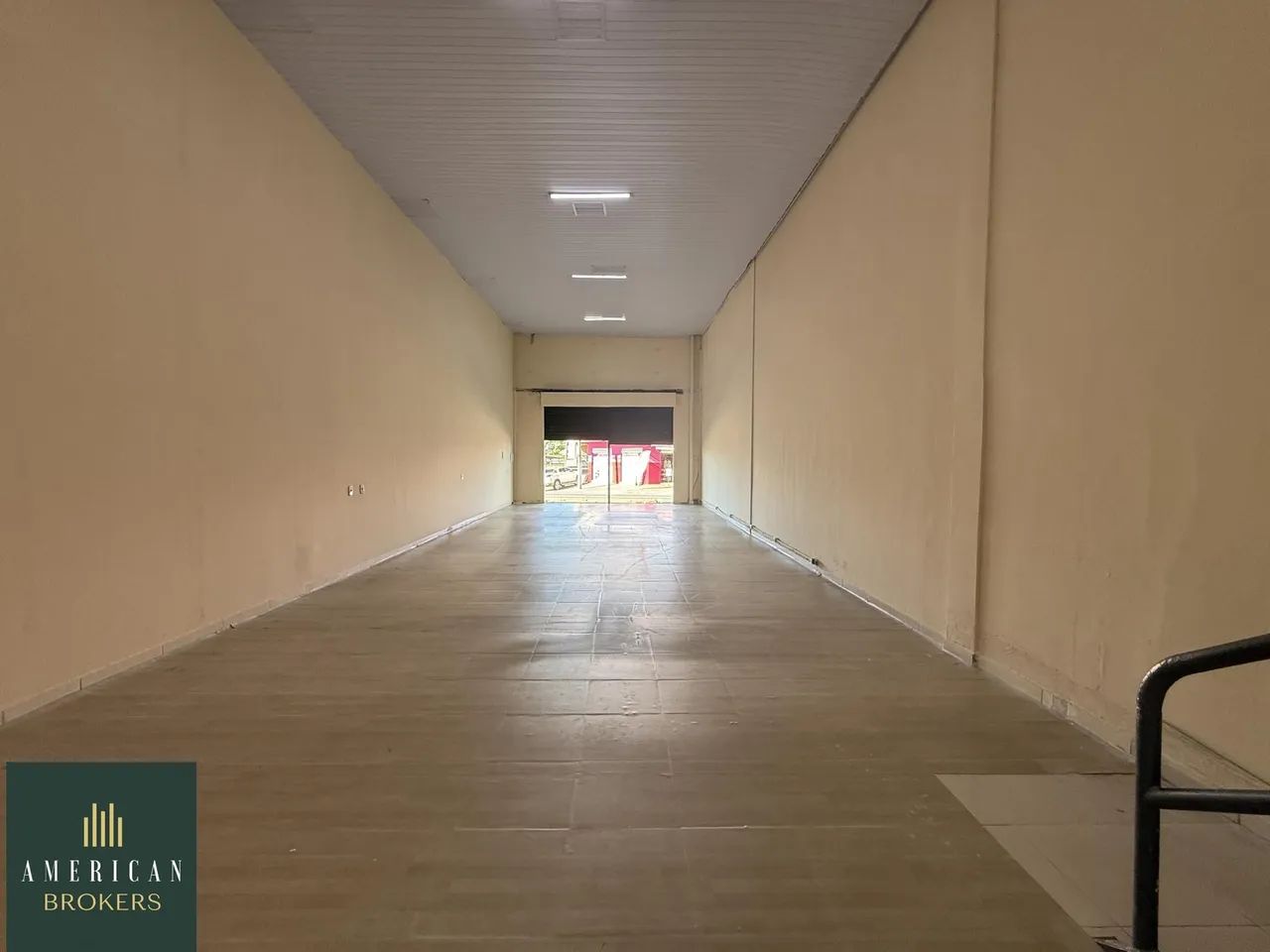 Sala Comercial Avenida Principal Proximo ao Camelódromo