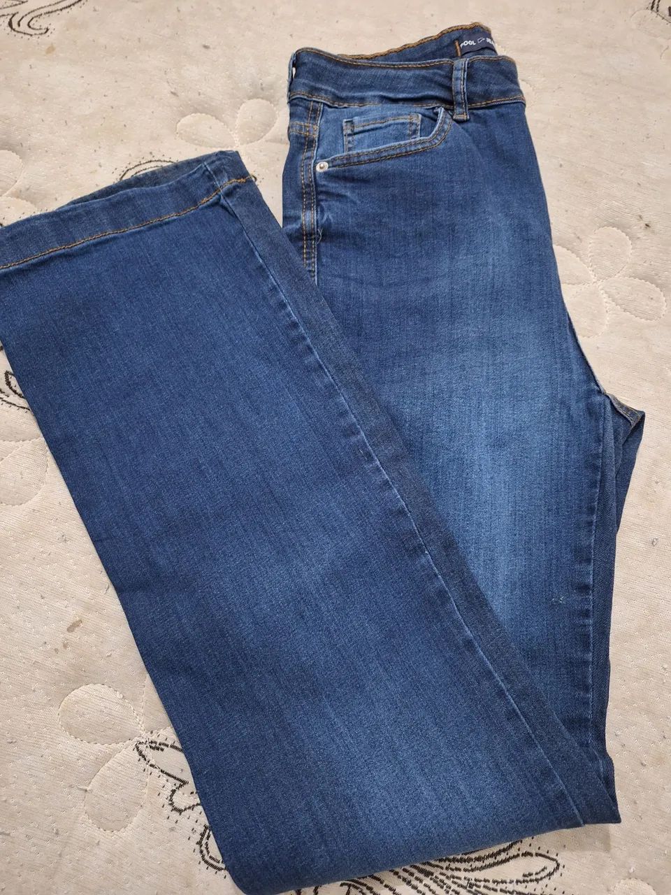 Calça jeans flare