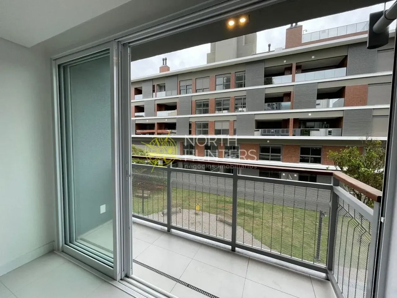 Apartamento com 2 dormitórios para alugar, 80 m², quadra mar- Jurerê - Florianópolis/SC - Foto 3