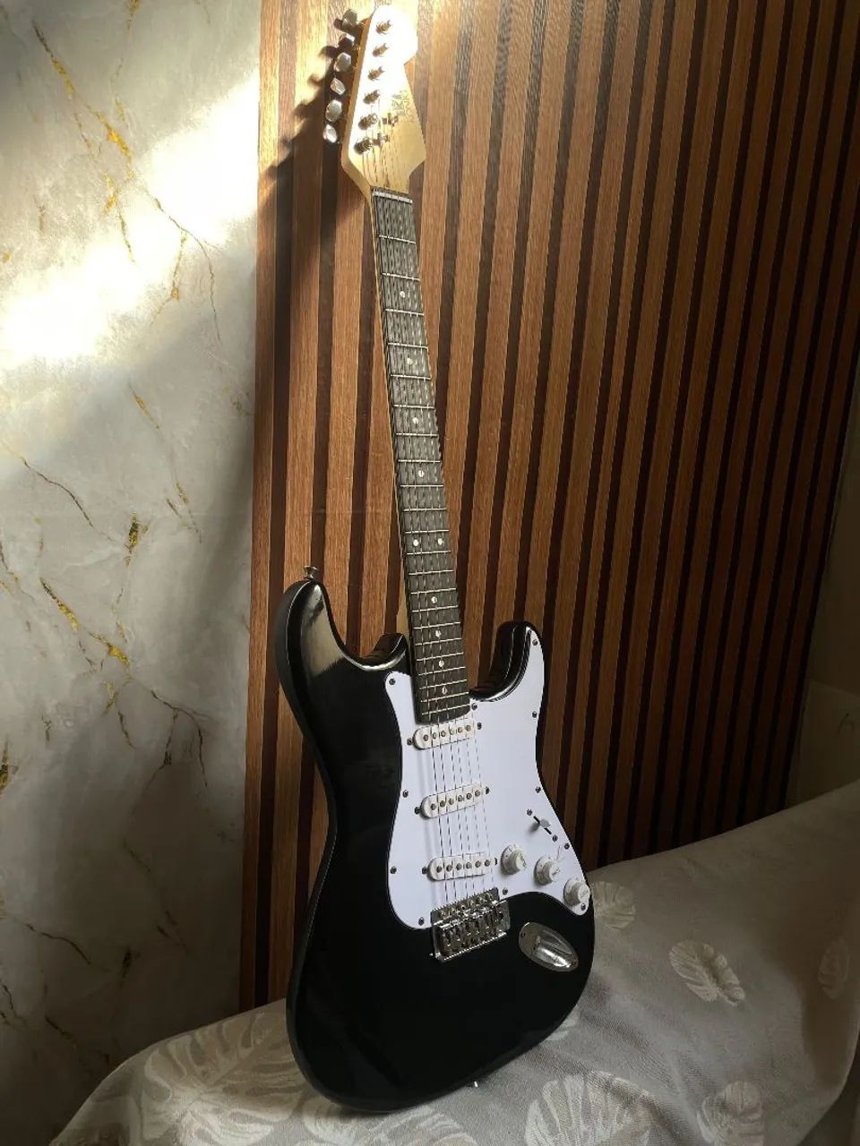 Guitarra Konig - Foto 2