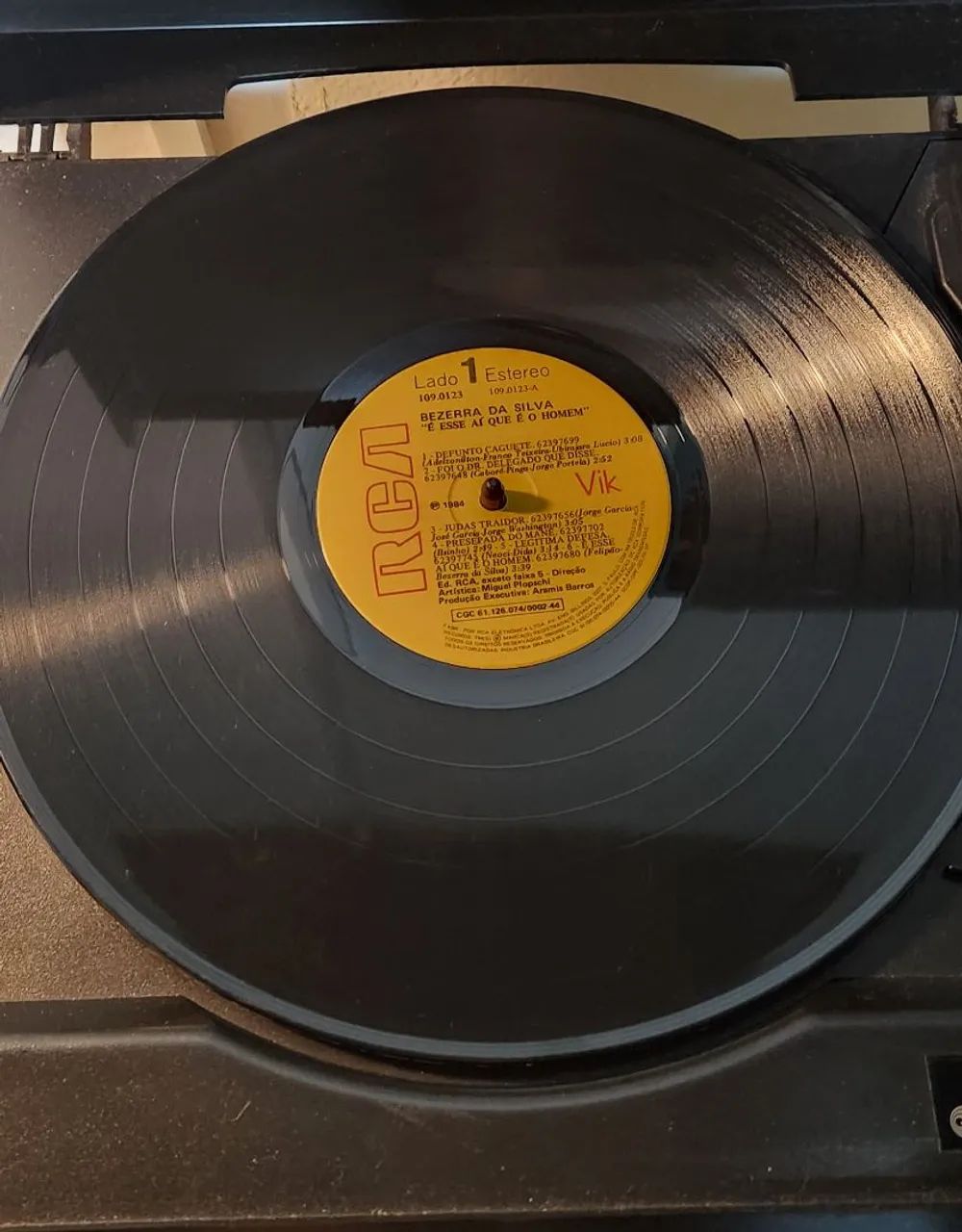 Disco vinil Bezerra da Silva "é esse ai que é homem?" Lp - Foto 3