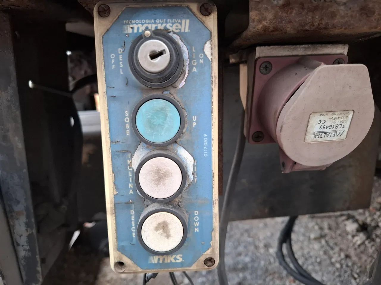 Plataforma Hidraulica Markshell pra Iveco express 3/4 - Foto 4