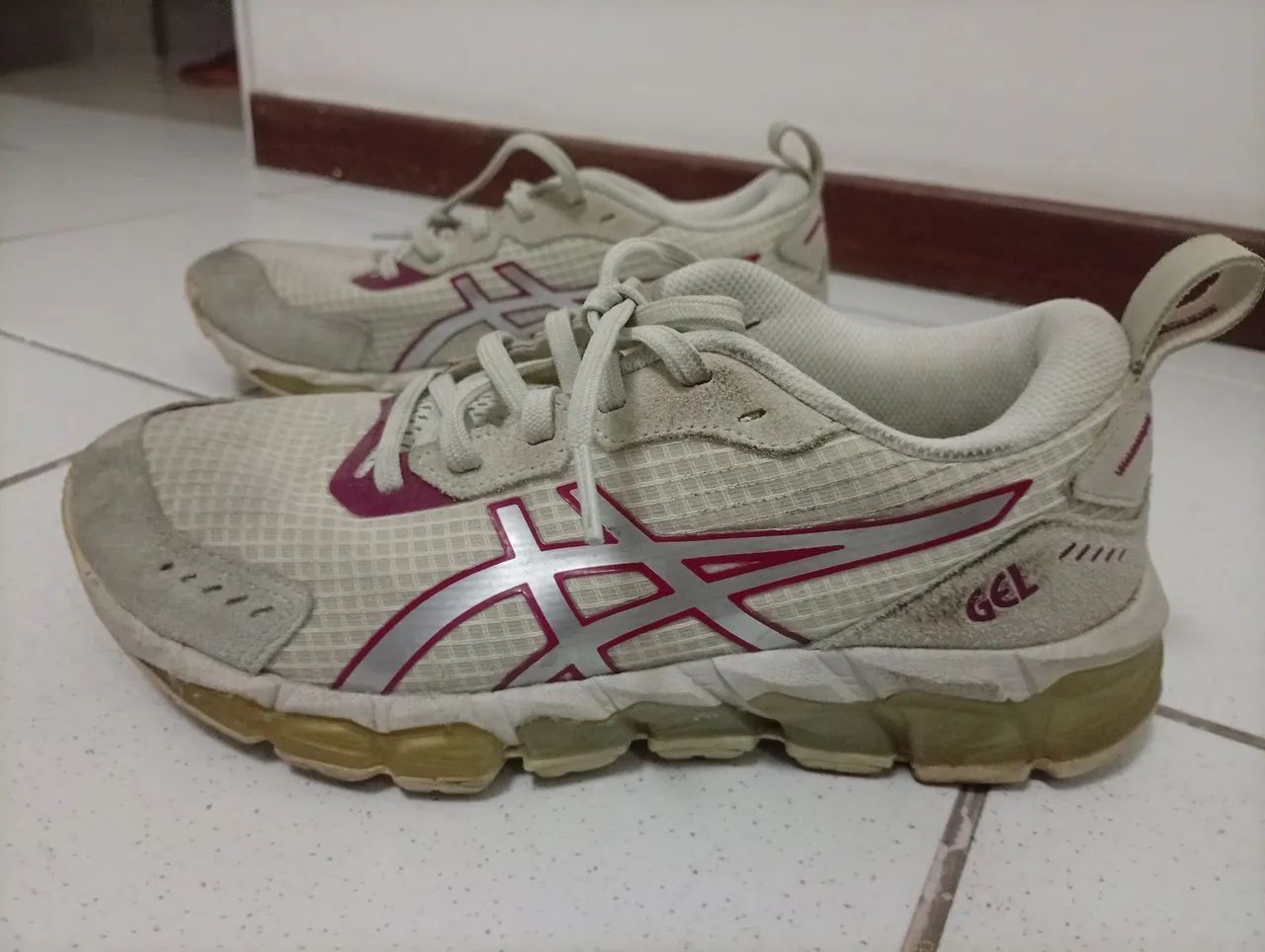 Tênis asics gel quantum 360 tamanho 35-36 - Foto 2
