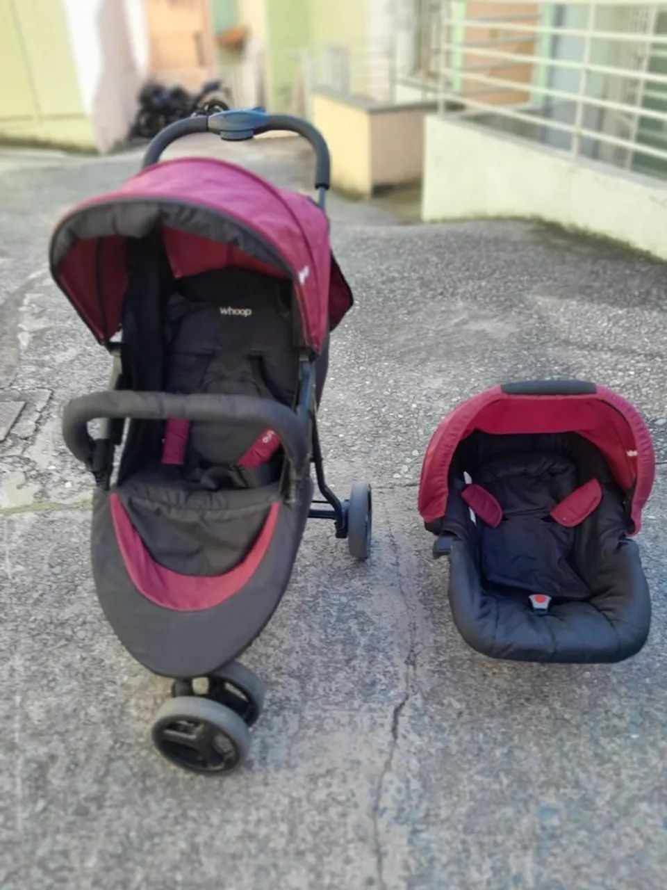 Carrinho e bebê conforto