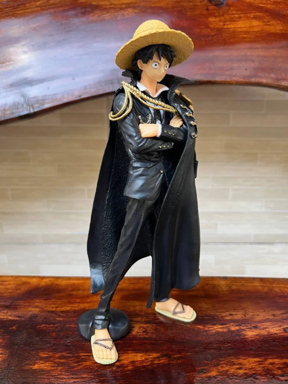 Action Figure One Piece - Luffy Uniforme Preto 23cm - Foto 3