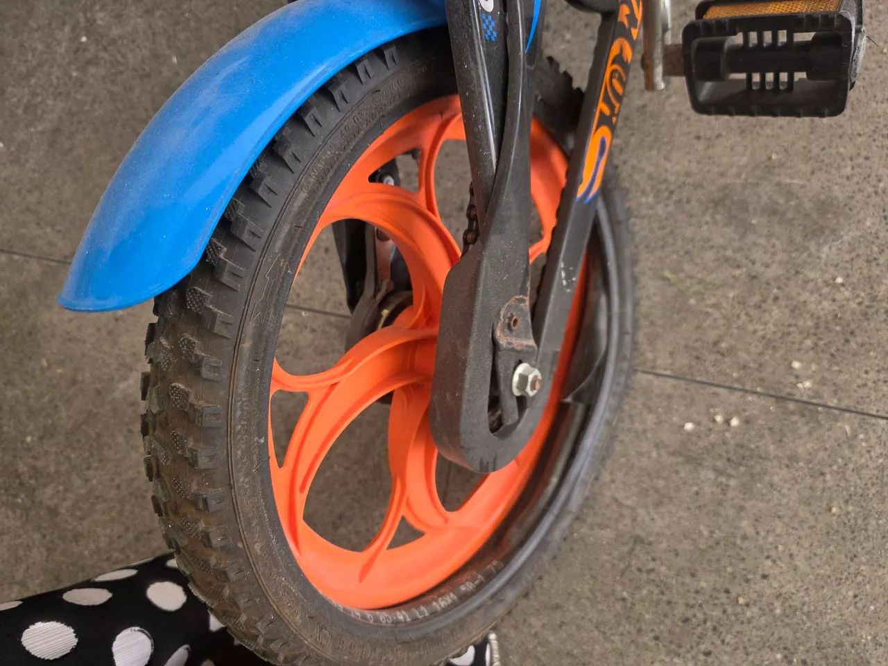 Bicicleta infantil aro 16 - Foto 4