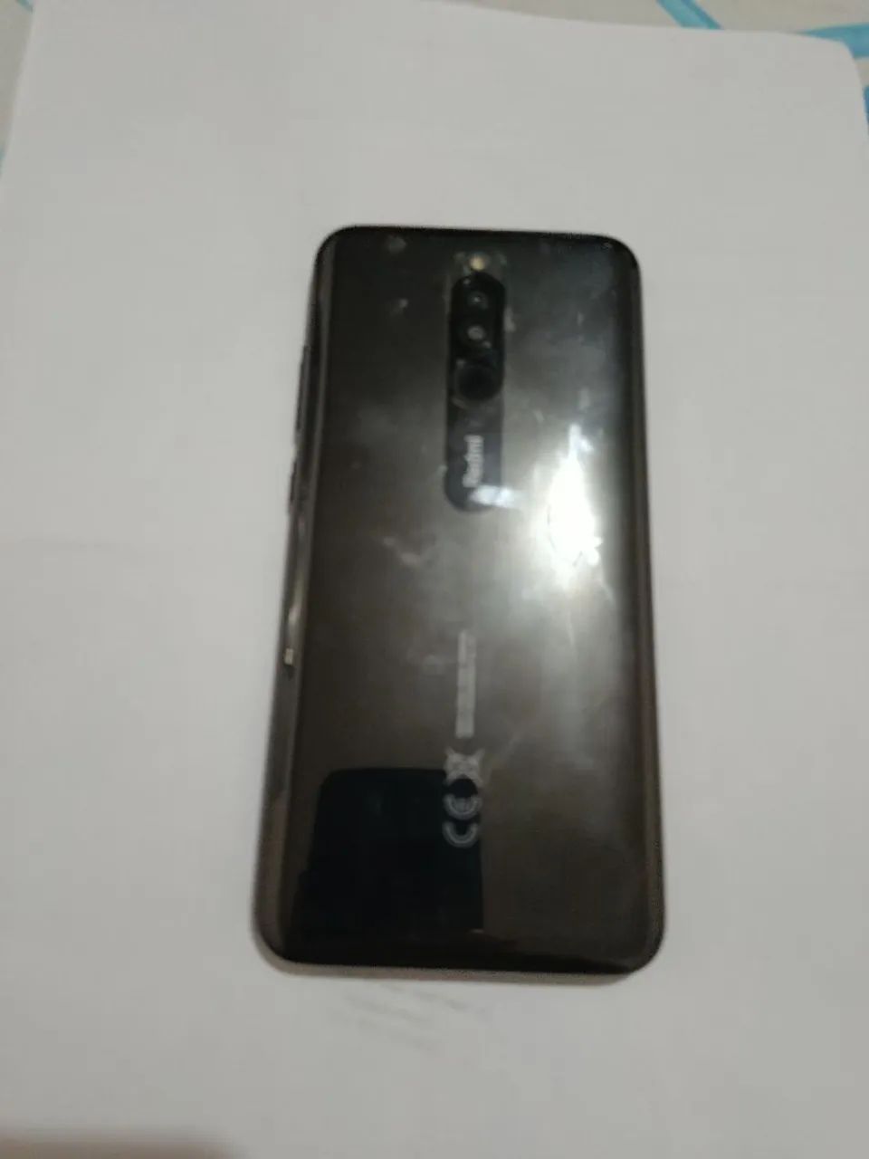 Redimi 8 de 64 GB iniciado de fábrica , só funciona no wi-fi