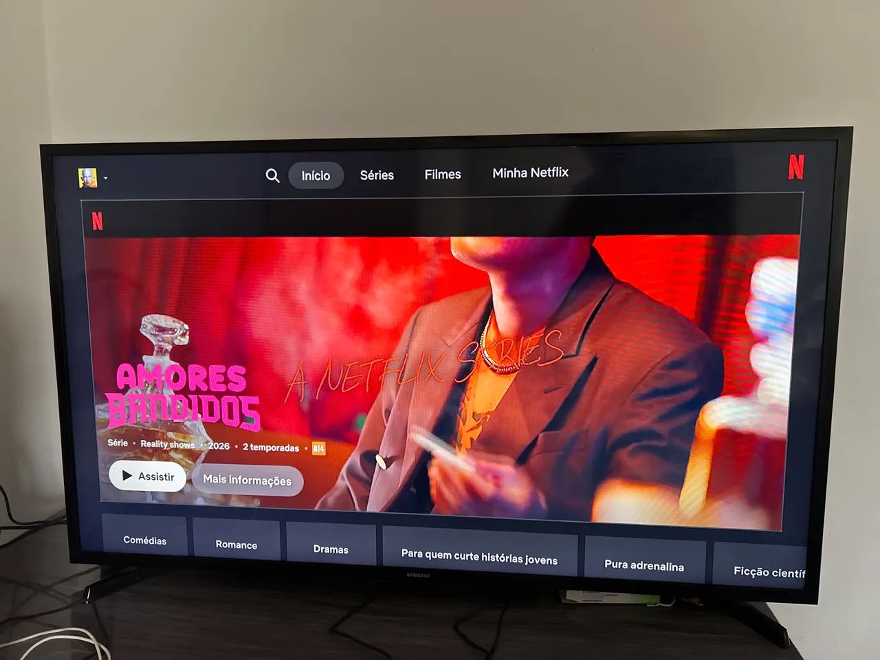 Smart TV Samsung 43 Full HD T5300 - Muito conservada