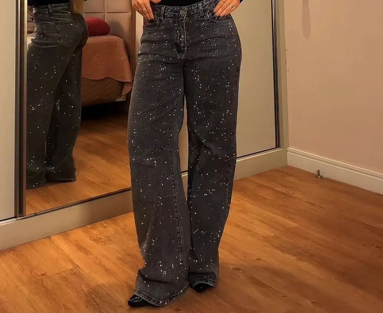 CALÇA COM BRILHO, VENDO!!