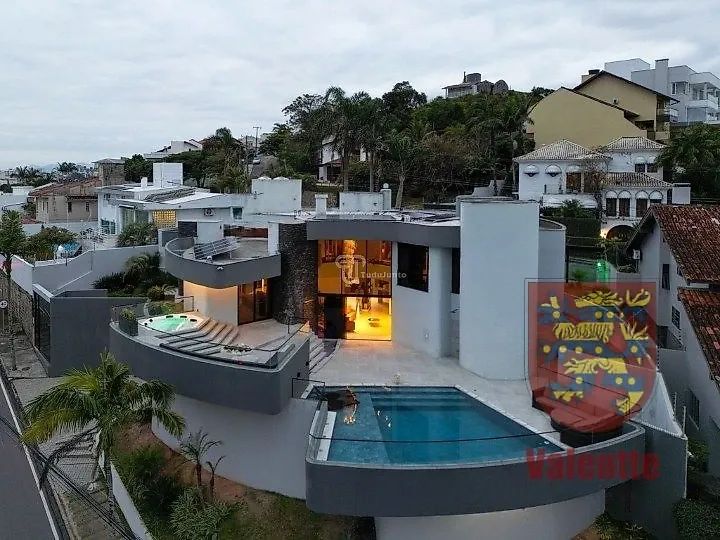 Casa de Alto Padrão em Itaguaçu -5 Suites Florianópolis