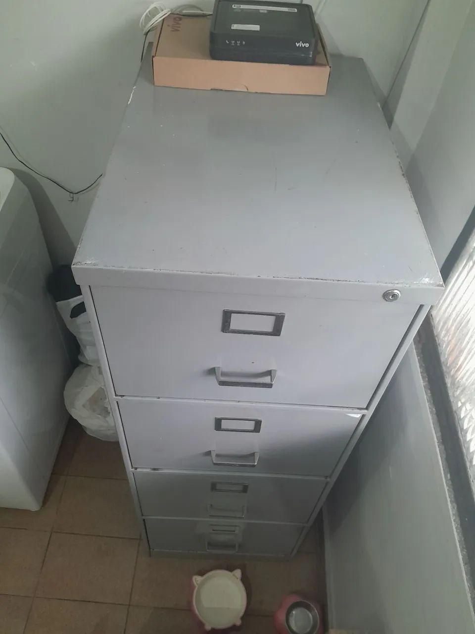 Armário de ferro praticamente novo - Foto 2