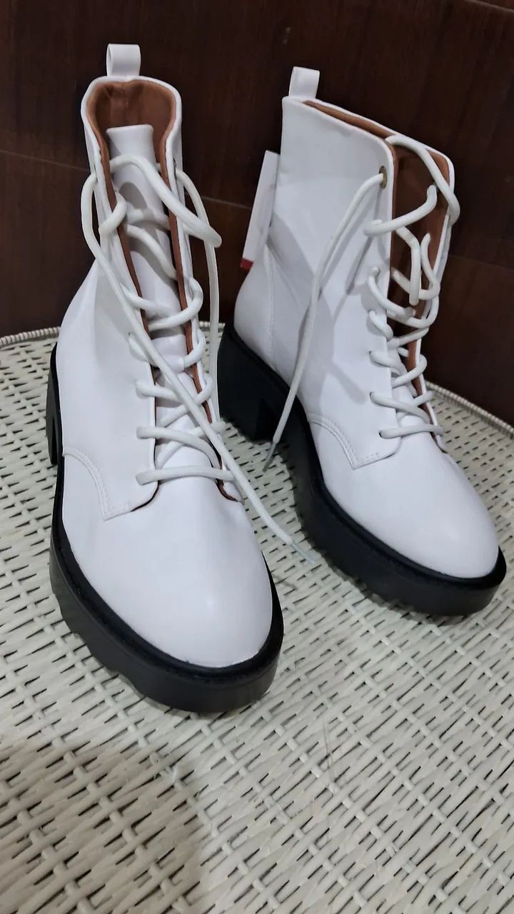 Bota feminina nova vizzano nova na caixa 