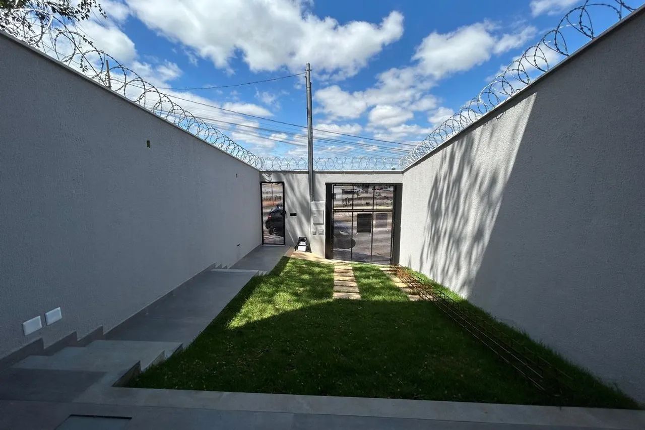 Casa à Venda - Cabral, 2 Quartos, 100 m2 - Foto 2