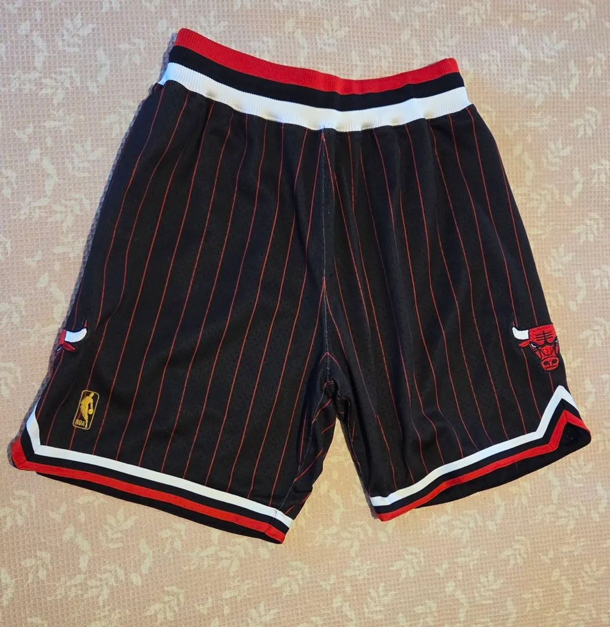 Short Mitchell and Ness Chicago Bulls Authentic 