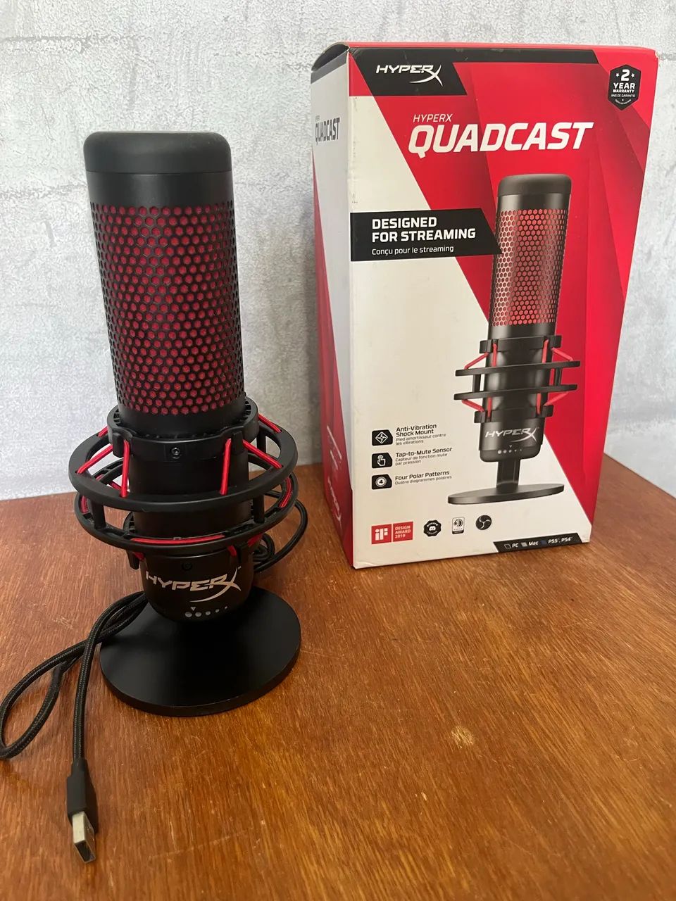 Microfone HyperX Quadcast com Caixa