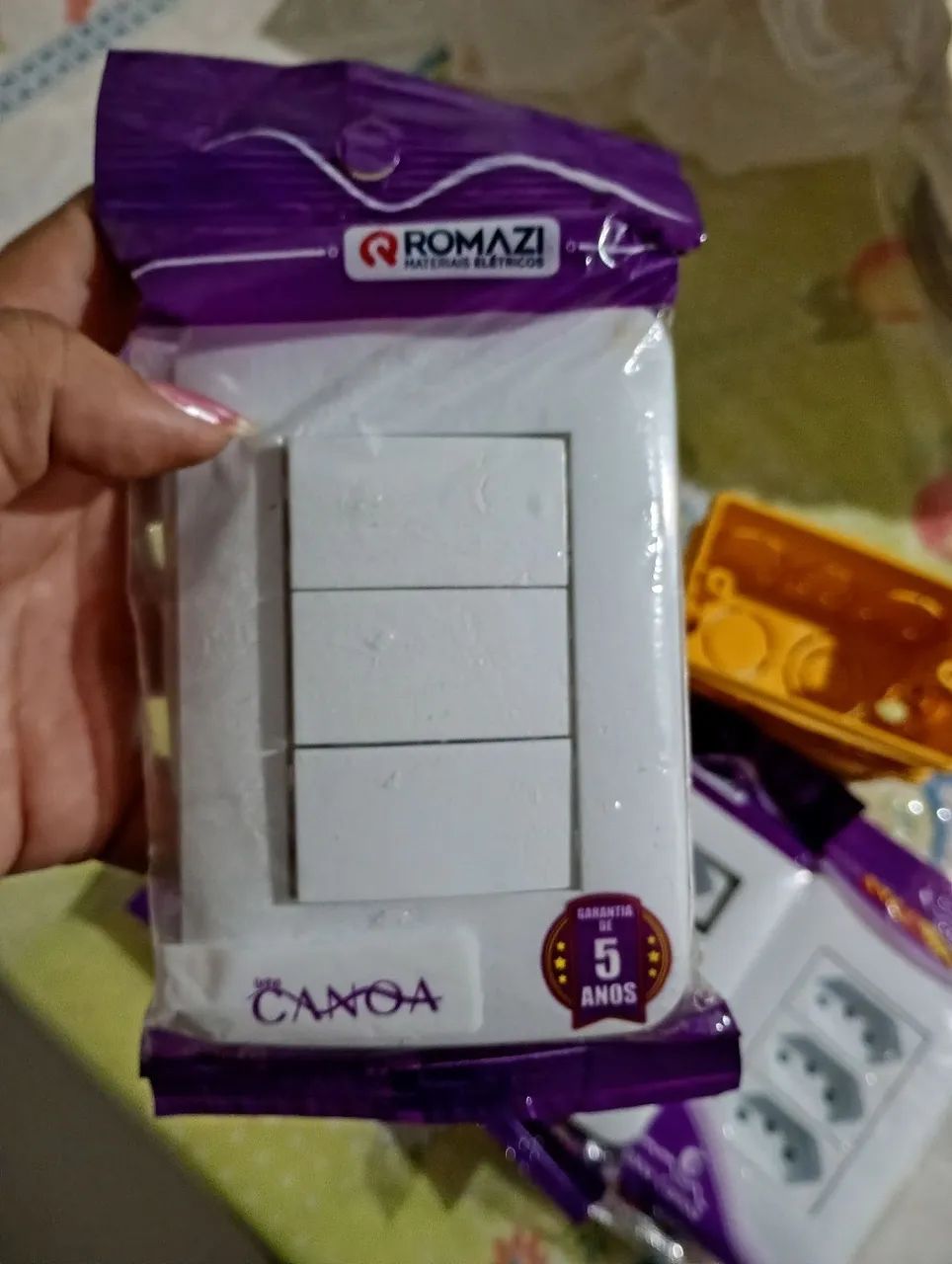 Tomadas, interruptores e caixas de luz - Foto 2