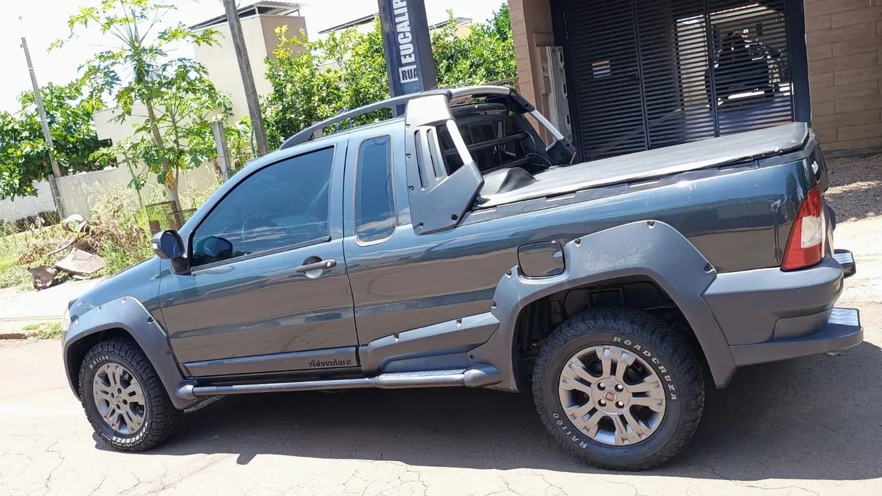 Fiat Strada Adventure 1.8/ 1.8 Locker Flex CE 2012 - Foto 3