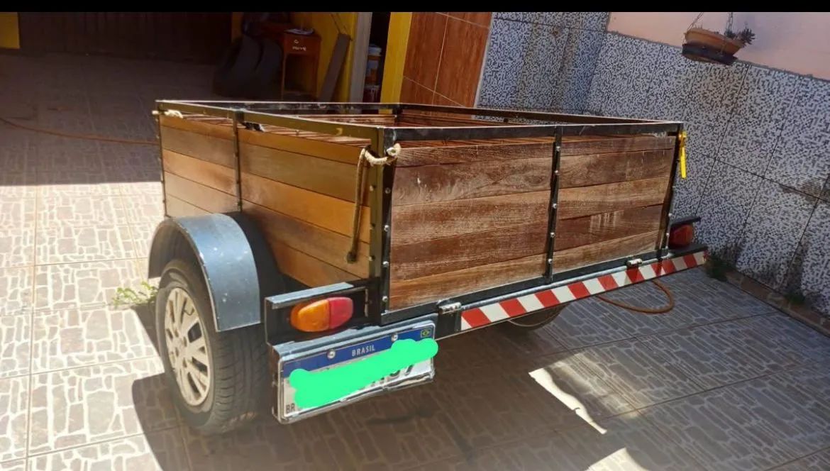 Vendo carrteinha reboque semi nova, emplacada, somente venda - Foto 3