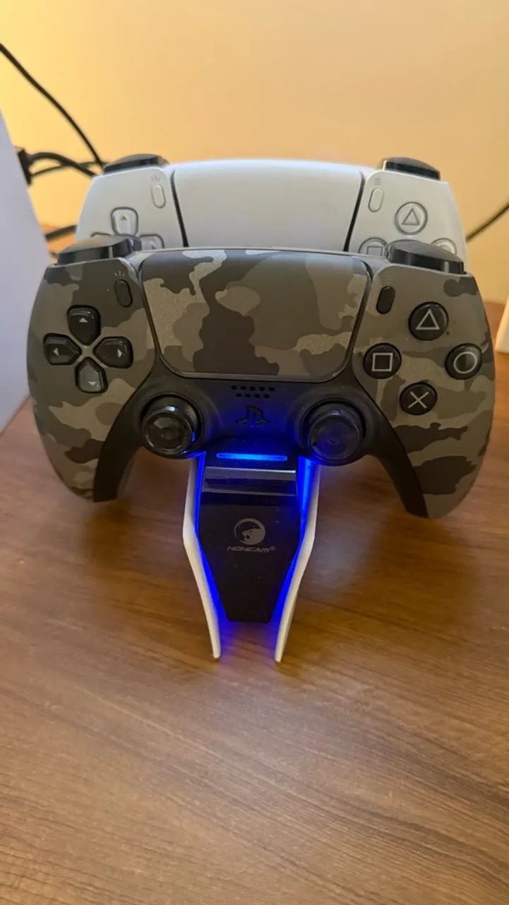 PlayStation 5 825GB - 2 controles - Foto 3