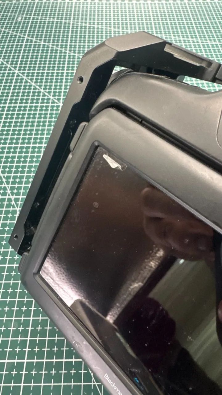 Blackmagic Pocket Cinema Camera 6K Pro + Cage Tilta + Top Handle + Acessórios - Foto 2