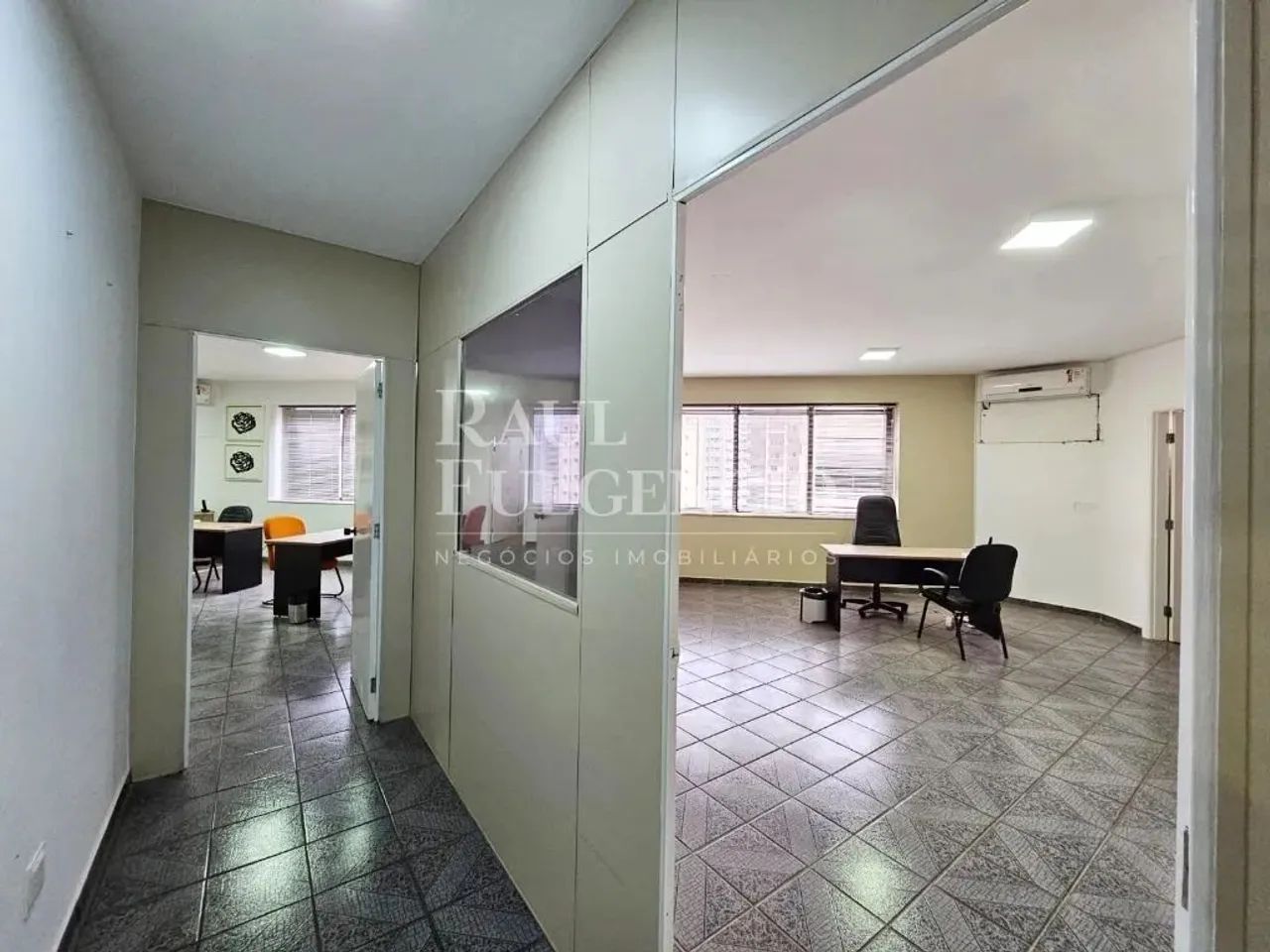 Sala Comercial na Av. Higienópolis - Ed. Newton Câmara
