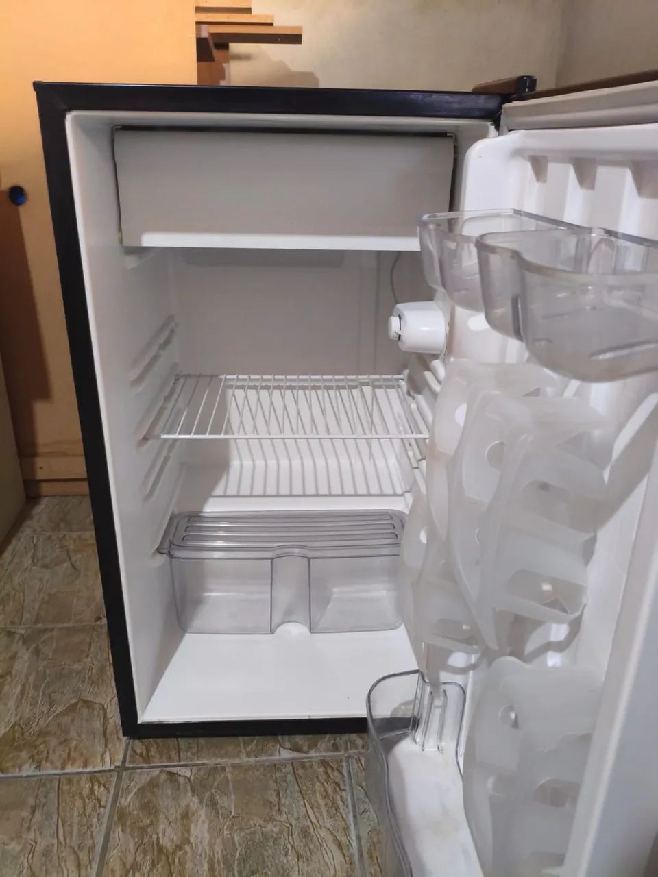 Vendo frigobar  - Foto 3