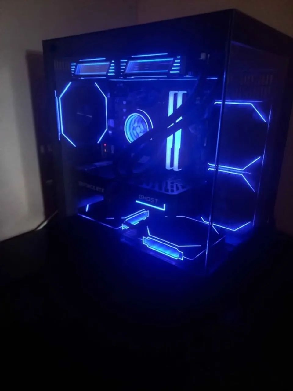 PC GAMER RTX 5060 Ghost