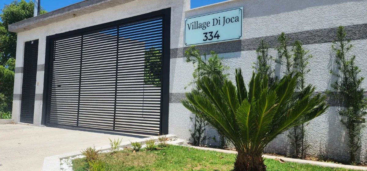 Triplex para venda em Outeiro de Passárgada com 2 quartos, 98m²